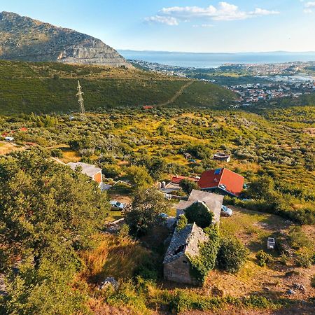 Olive Garden House In Zrnovnica With A View & Bbq Villa Buitenkant foto
