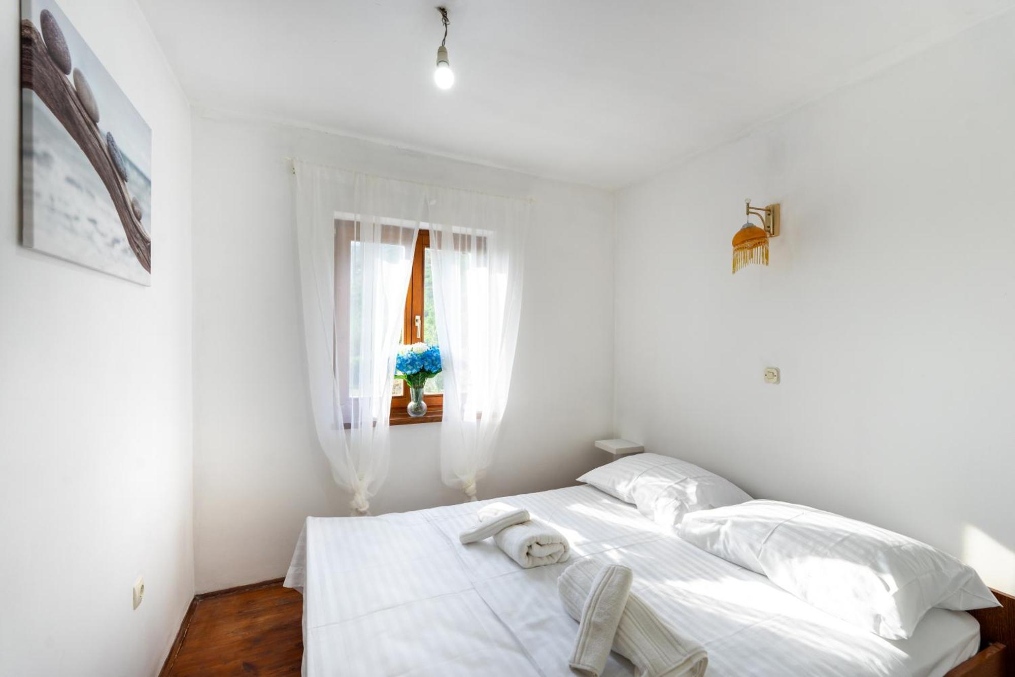 Olive Garden House In Zrnovnica With A View & Bbq Villa Buitenkant foto