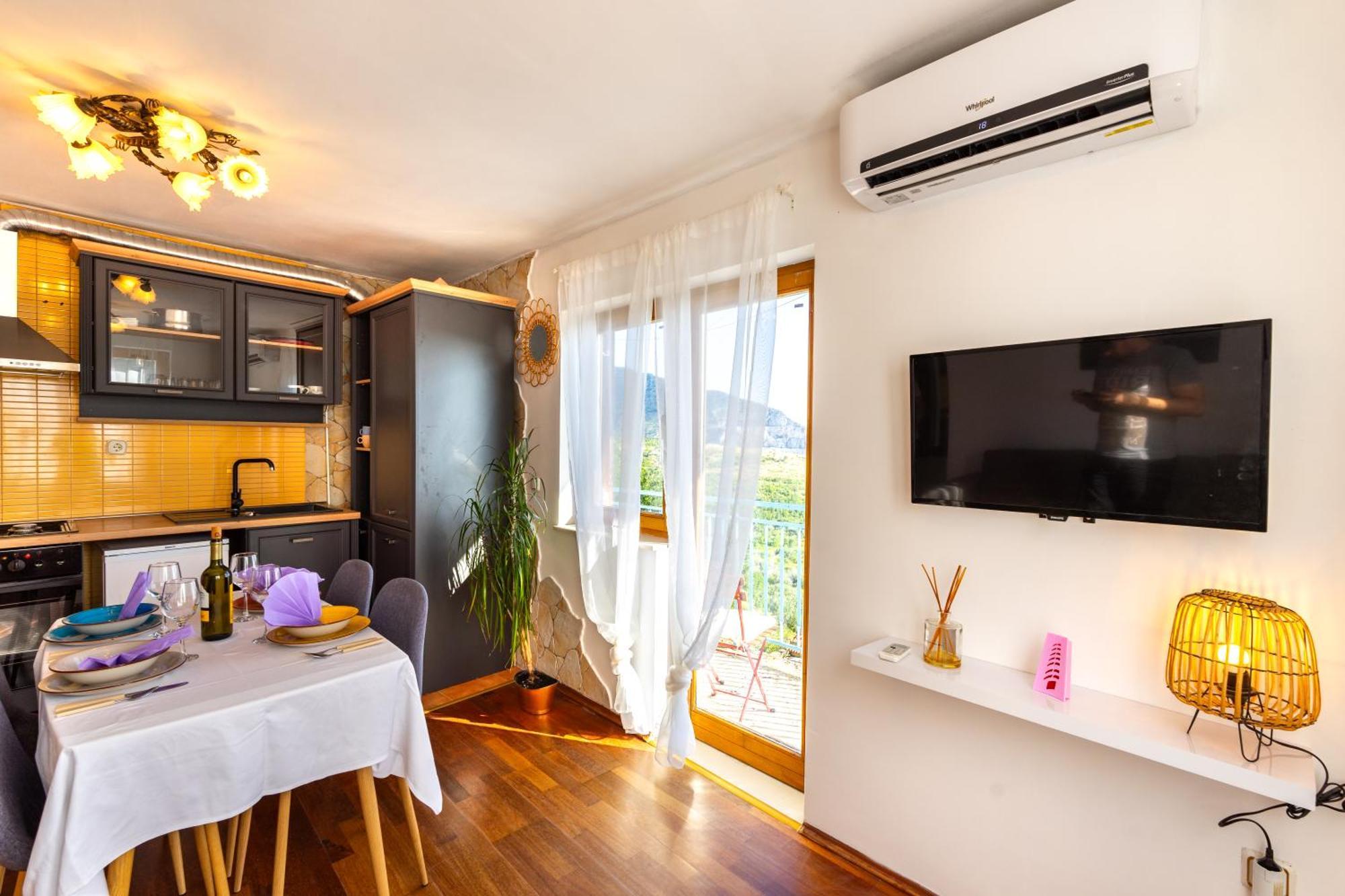 Olive Garden House In Zrnovnica With A View & Bbq Villa Buitenkant foto